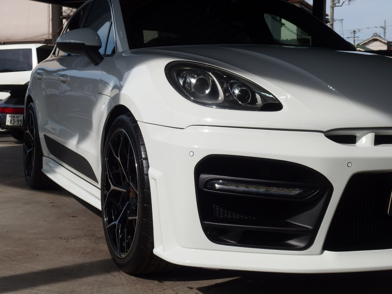 ポルシェ&nbsp;マカン&nbsp;S　正規ディーラー車　EUR-GTエアロ　ESダウンサス　ES22インチアルミホイール　スポクロPKG&nbsp;中古車