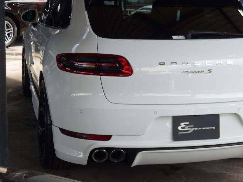 ポルシェ&nbsp;マカン&nbsp;S　正規ディーラー車　EUR-GTエアロ　ESダウンサス　ES22インチアルミホイール　スポクロPKG&nbsp;中古車