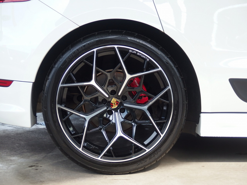 ポルシェ&nbsp;マカン&nbsp;S　正規ディーラー車　EUR-GTエアロ　ESダウンサス　ES22インチアルミホイール　スポクロPKG&nbsp;中古車