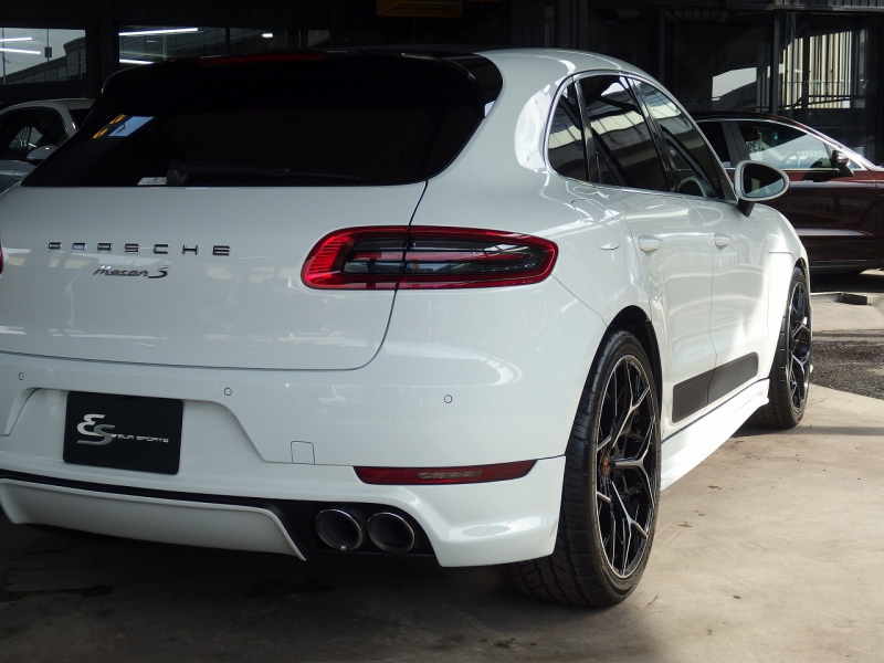 ポルシェ&nbsp;マカン&nbsp;S　正規ディーラー車　EUR-GTエアロ　ESダウンサス　ES22インチアルミホイール　スポクロPKG&nbsp;中古車