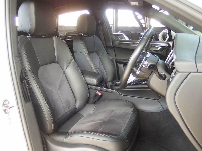 ポルシェ&nbsp;マカン&nbsp;S　正規ディーラー車　EUR-GTエアロ　ESダウンサス　ES22インチアルミホイール　スポクロPKG&nbsp;中古車