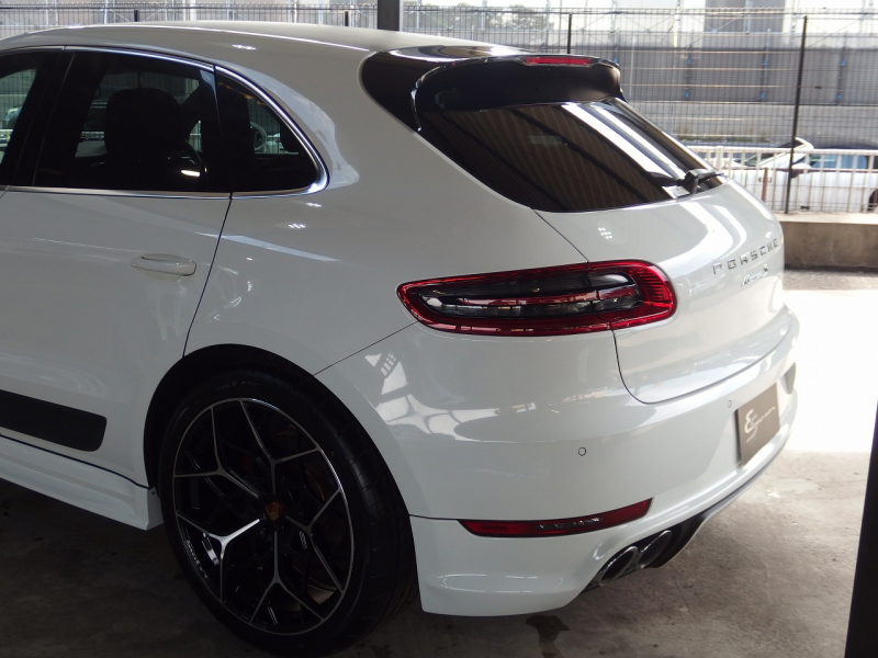 ポルシェ&nbsp;マカン&nbsp;S　正規ディーラー車　EUR-GTエアロ　ESダウンサス　ES22インチアルミホイール　スポクロPKG&nbsp;中古車