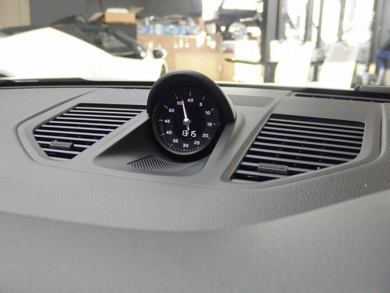 ポルシェ 911(Type992) カレラ　正規ディーラー車　右ハンドル　スポーツクロノPKG　BOSE　スポーツテールパイプ 中古車