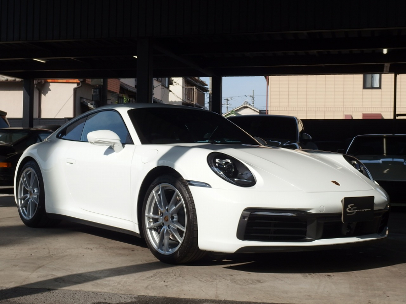 ポルシェ 911(Type992) カレラ　正規ディーラー車　右ハンドル　スポーツクロノPKG　BOSE　スポーツテールパイプ 中古車