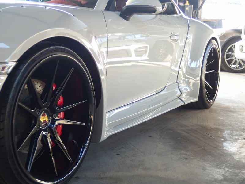 ポルシェ&nbsp;911(Type991.1)&nbsp;カレラS　左ハンドル　EUR-GTRワイドボディキット　ES21inアルミ　オールペイント&nbsp;中古車