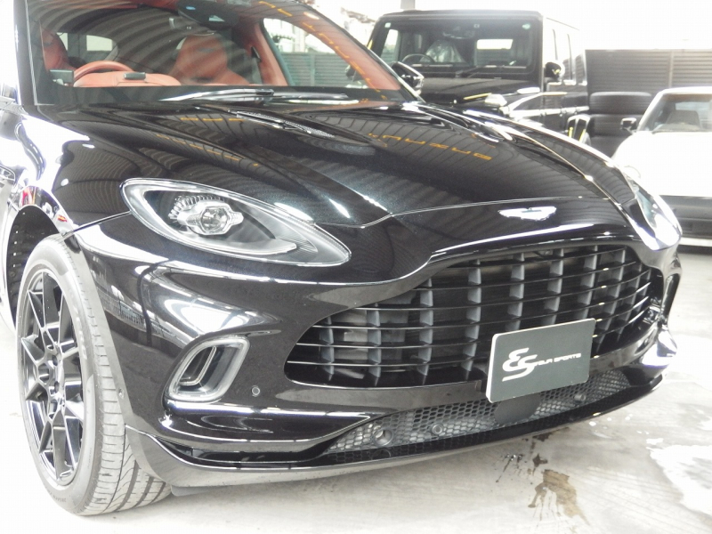 アストンマーティン&nbsp;DBX&nbsp;正規ディーラー車　右ハンドル&nbsp;中古車