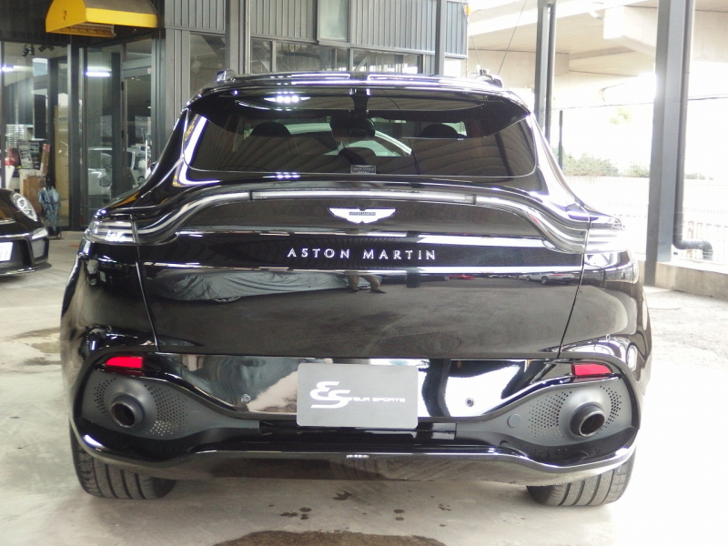 アストンマーティン&nbsp;DBX&nbsp;正規ディーラー車　右ハンドル&nbsp;中古車