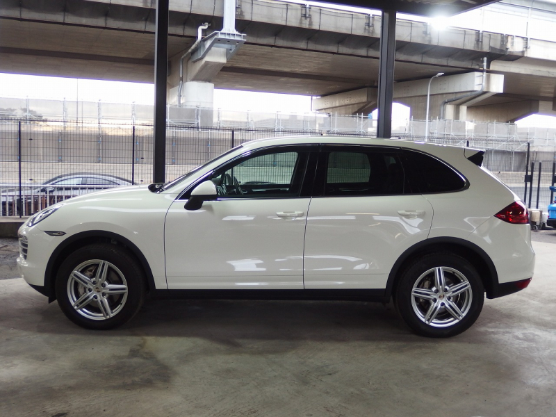 ポルシェ&nbsp;カイエン&nbsp;S　正規ディーラー車　右ハンドル　&nbsp;中古車