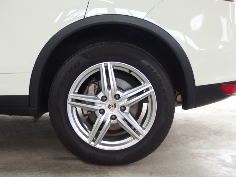 ポルシェ&nbsp;カイエン&nbsp;S　正規ディーラー車　右ハンドル　&nbsp;中古車