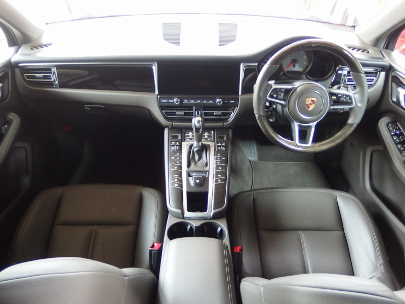 ポルシェ&nbsp;マカン&nbsp;S　正規ディーラー車　右ハンドル　EUR-GTエアロキット&nbsp;中古車