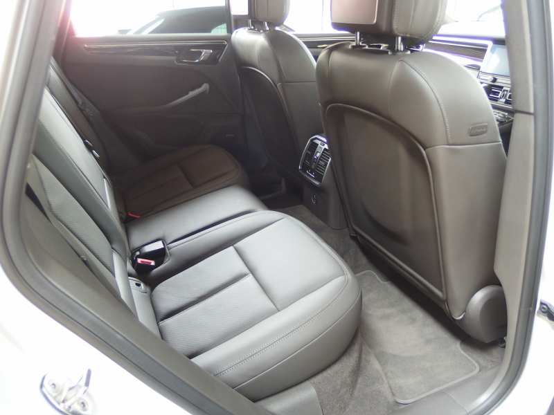 ポルシェ&nbsp;マカン&nbsp;S　正規ディーラー車　右ハンドル　EUR-GTエアロキット&nbsp;中古車