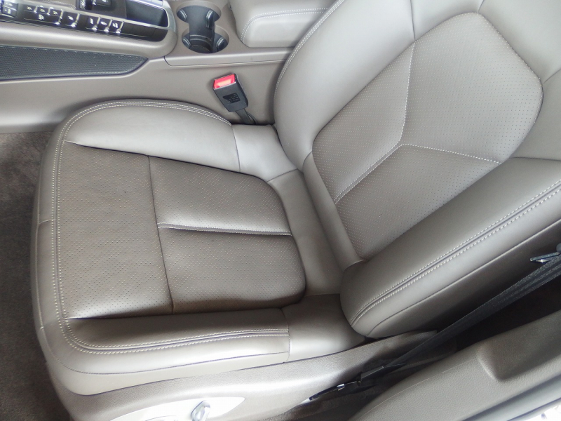 ポルシェ&nbsp;マカン&nbsp;S　正規ディーラー車　右ハンドル　EUR-GTエアロキット&nbsp;中古車