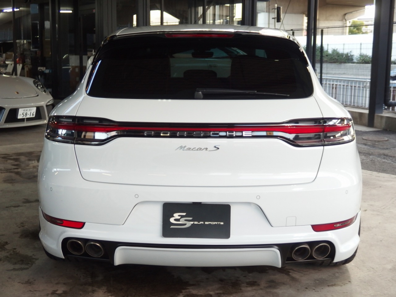 ポルシェ&nbsp;マカン&nbsp;S　正規ディーラー車　右ハンドル　EUR-GTエアロキット&nbsp;中古車