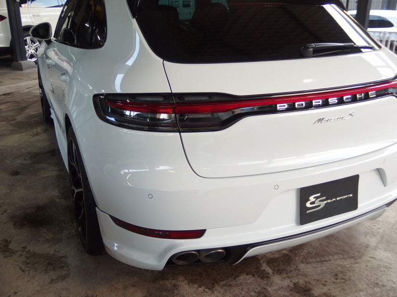 ポルシェ&nbsp;マカン&nbsp;S　正規ディーラー車　右ハンドル　EUR-GTエアロキット&nbsp;中古車