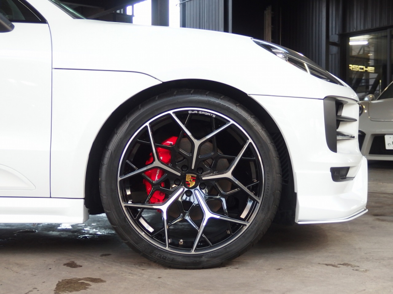 ポルシェ&nbsp;マカン&nbsp;S　正規ディーラー車　右ハンドル　EUR-GTエアロキット&nbsp;中古車