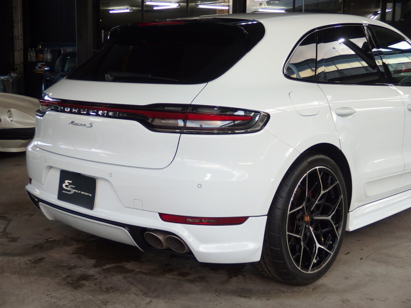 ポルシェ&nbsp;マカン&nbsp;S　正規ディーラー車　右ハンドル　EUR-GTエアロキット&nbsp;中古車