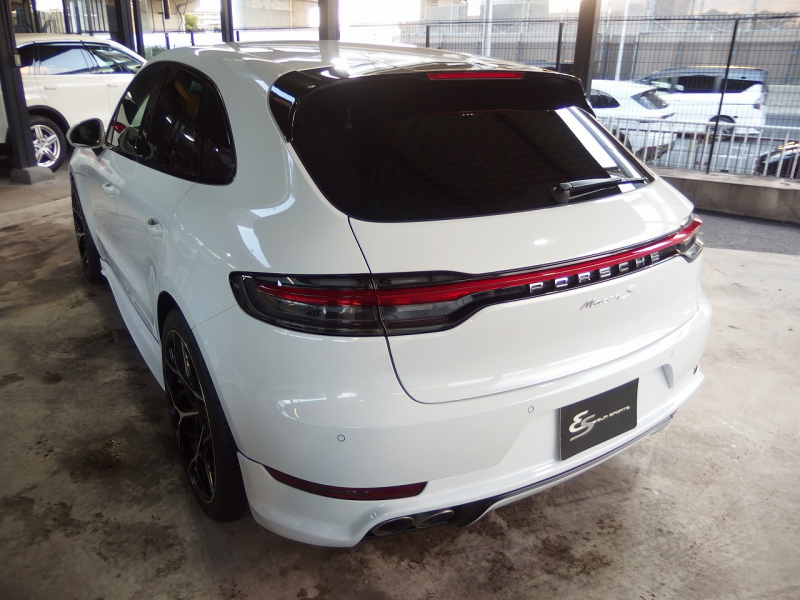 ポルシェ&nbsp;マカン&nbsp;S　正規ディーラー車　右ハンドル　EUR-GTエアロキット&nbsp;中古車