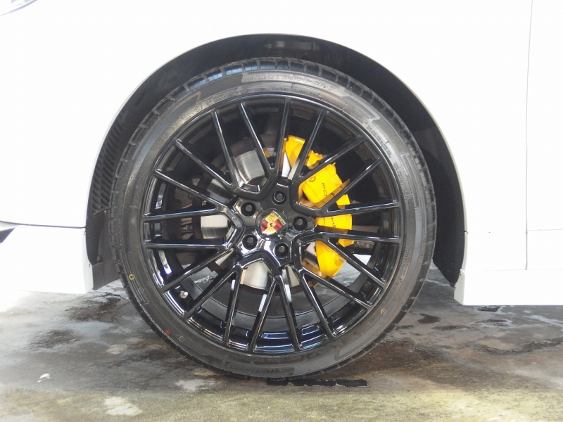 ポルシェ&nbsp;カイエンクーペ&nbsp;正規ディーラー車　EUR-GTエアロ　ESダウンサス　22インチアルミホイール　右ハンドル　2020yモデル&nbsp;中古車