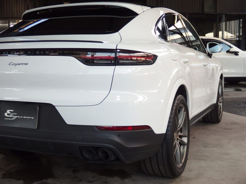 ポルシェ カイエンクーペ 正規ディーラー車　右ハンドル　2020yモデル 中古車