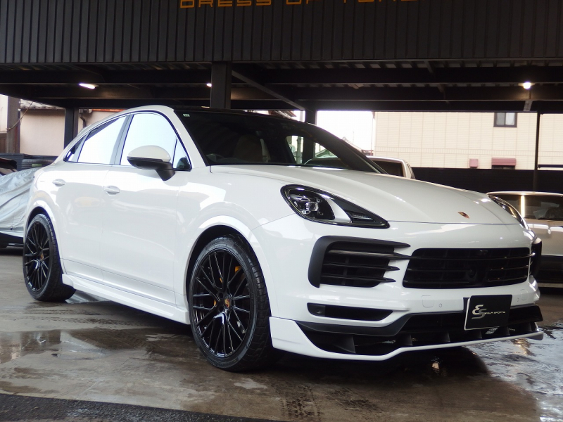 ポルシェ&nbsp;カイエンクーペ&nbsp;正規ディーラー車　EUR-GTエアロ　ESダウンサス　22インチアルミホイール　右ハンドル　2020yモデル&nbsp;中古車