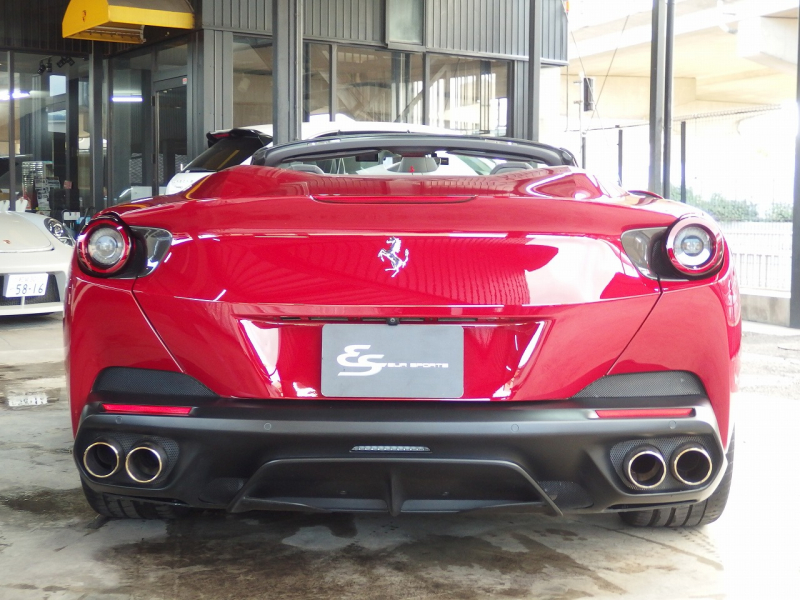 フェラーリ ポルトフィーノ 正規ディーラー車　左ハンドル　F1　DCT 中古車