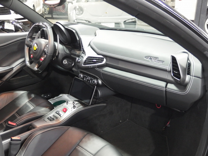 フェラーリ&nbsp;458スパイダー&nbsp;左ハンドル　F1　DCT&nbsp;中古車