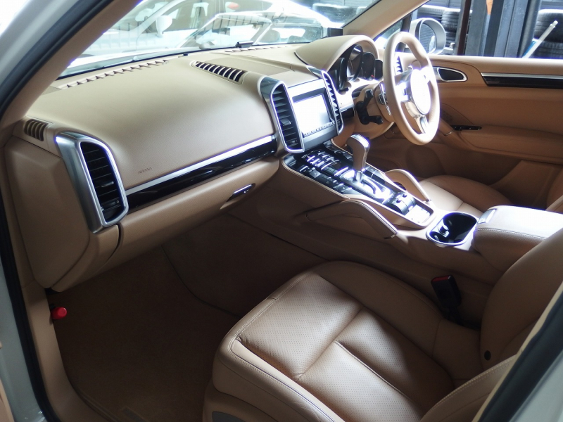 ポルシェ&nbsp;カイエン&nbsp;S　正規ディーラー車　右ハンドル　EUR-GTエアロ&nbsp;中古車