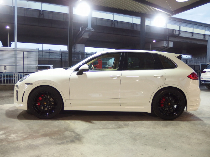 ポルシェ&nbsp;カイエン&nbsp;S　正規ディーラー車　右ハンドル　EUR-GTエアロ&nbsp;中古車