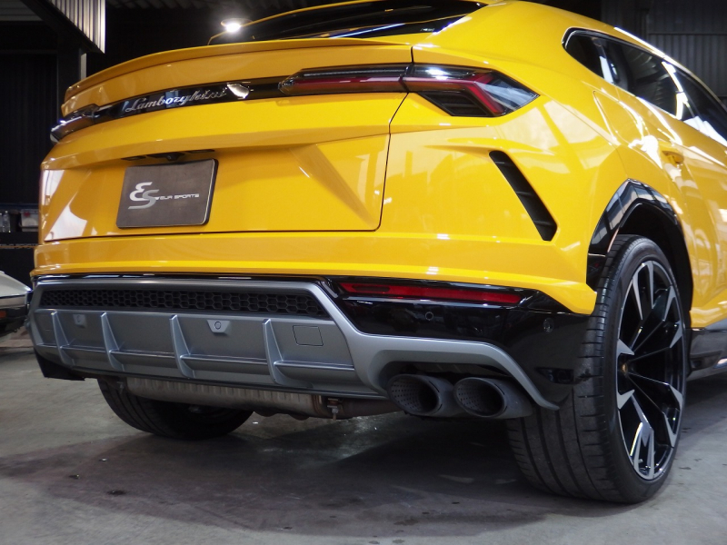 ランボルギーニ ウルス 正規ディーラー車　左ハンドル　 中古車