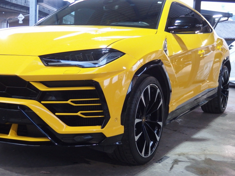 ランボルギーニ ウルス 正規ディーラー車　左ハンドル　 中古車