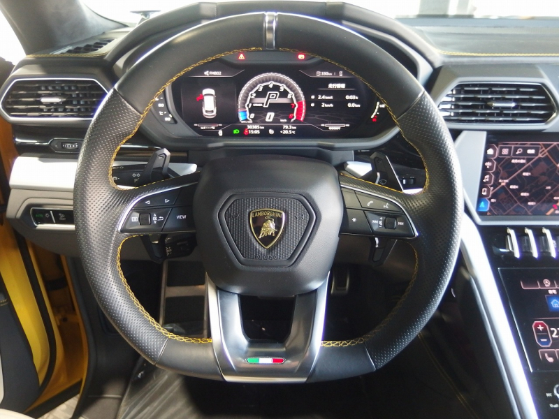 ランボルギーニ ウルス 正規ディーラー車　左ハンドル　 中古車
