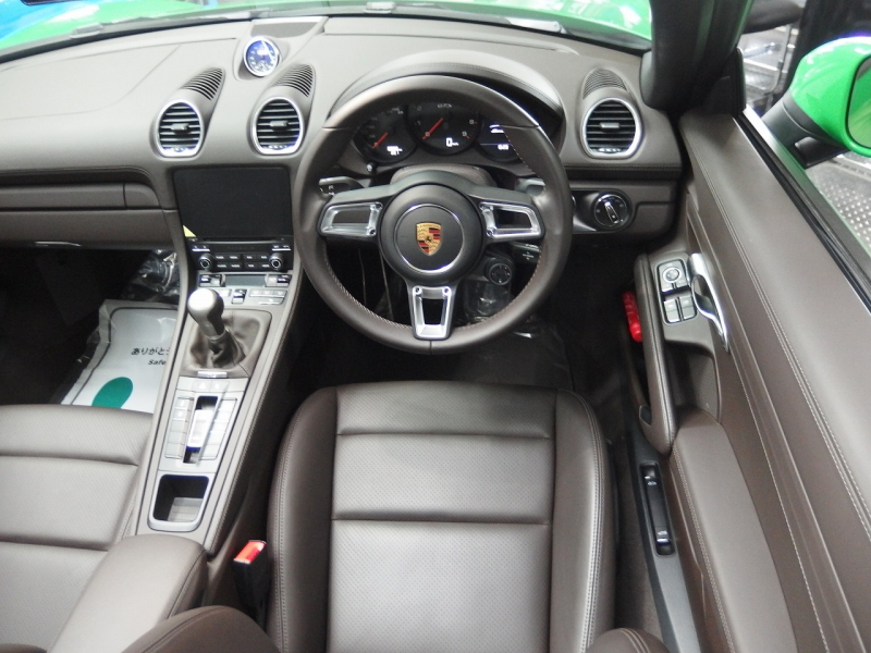 ポルシェ 718 ボクスター GTS4.0　正規ディーラー車　右ハンドル 中古車