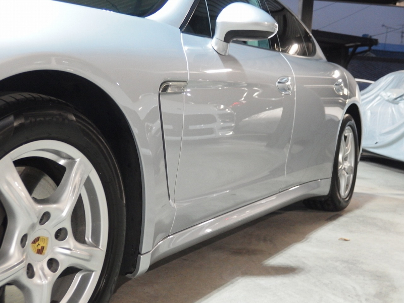 ポルシェ&nbsp;パナメーラ&nbsp;正規ディーラー車　右ハンドル　PDK&nbsp;中古車