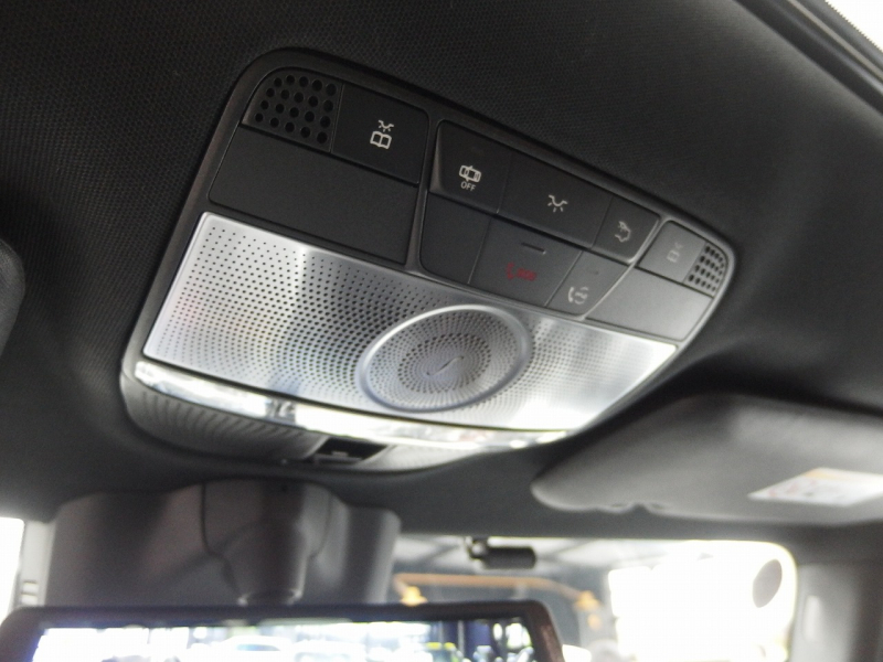 メルセデスベンツ Gクラス G400d　正規ディーラー車　左ハンドル 中古車