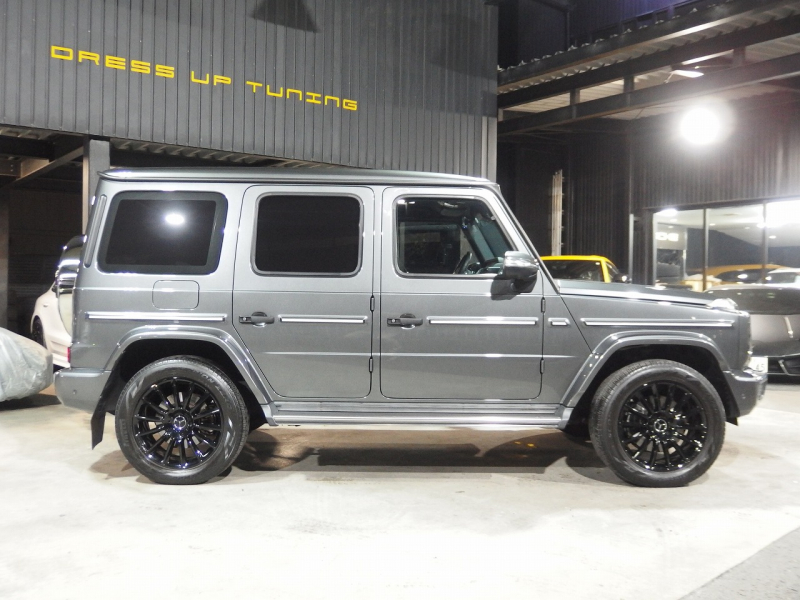 メルセデスベンツ Gクラス G400d　正規ディーラー車　左ハンドル 中古車