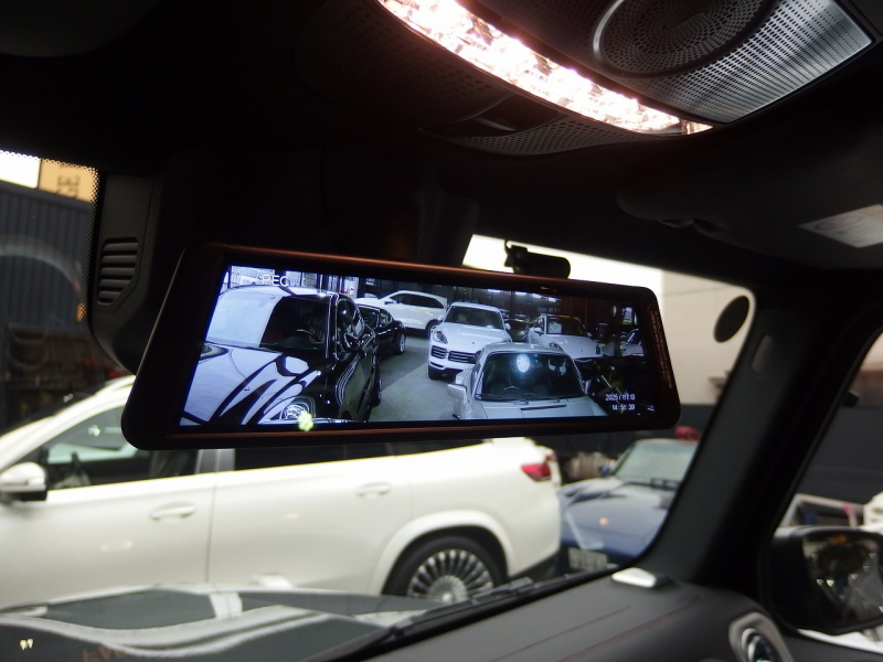 メルセデスベンツ Gクラス G400d　正規ディーラー車　左ハンドル 中古車