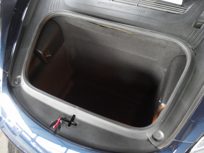 ポルシェ&nbsp;718 ケイマン&nbsp;PDK　正規ディーラー車　右ハンドル&nbsp;中古車