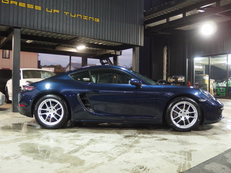 ポルシェ&nbsp;718 ケイマン&nbsp;PDK　正規ディーラー車　右ハンドル&nbsp;中古車