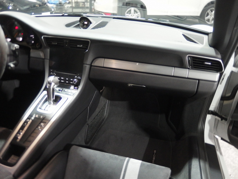 ポルシェ&nbsp;911(Type991)&nbsp;後期モデル　GT3　PDK　正規ディーラー車　左ハンドル&nbsp;中古車