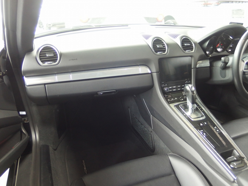 ポルシェ&nbsp;718 ケイマン&nbsp;PDK　正規ディーラー車　右ハンドル　EUR-GTRワイドボディ&nbsp;中古車