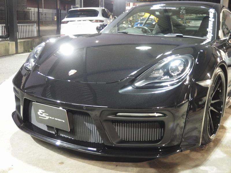 ポルシェ&nbsp;718 ケイマン&nbsp;PDK　正規ディーラー車　右ハンドル　EUR-GTRワイドボディ&nbsp;中古車