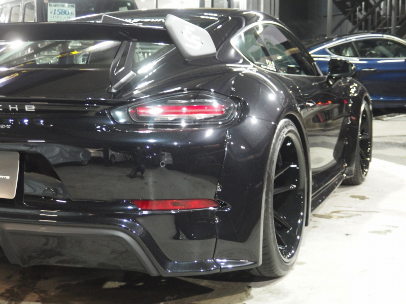 ポルシェ&nbsp;718 ケイマン&nbsp;PDK　正規ディーラー車　右ハンドル　EUR-GTRワイドボディ&nbsp;中古車