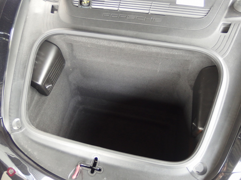 ポルシェ&nbsp;718 ケイマン&nbsp;PDK　正規ディーラー車　右ハンドル　EUR-GTRワイドボディ&nbsp;中古車