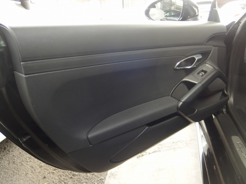 ポルシェ&nbsp;718 ケイマン&nbsp;PDK　正規ディーラー車　右ハンドル　EUR-GTRワイドボディ&nbsp;中古車