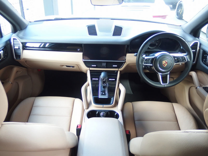 ポルシェ&nbsp;カイエン&nbsp;正規ディーラー車　右ハンドル　EUR-GTエアロ&nbsp;中古車