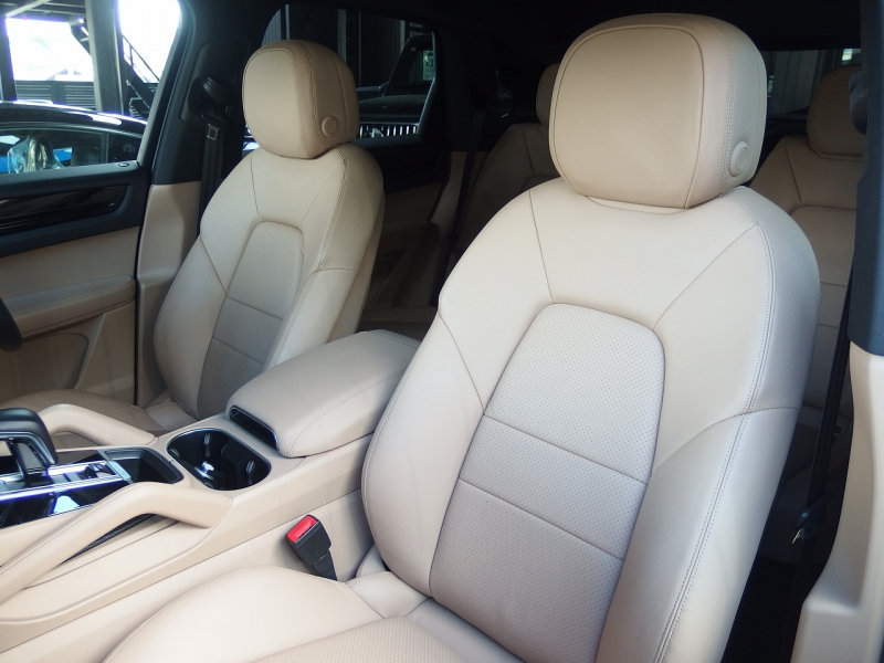 ポルシェ&nbsp;カイエン&nbsp;正規ディーラー車　右ハンドル　EUR-GTエアロ&nbsp;中古車