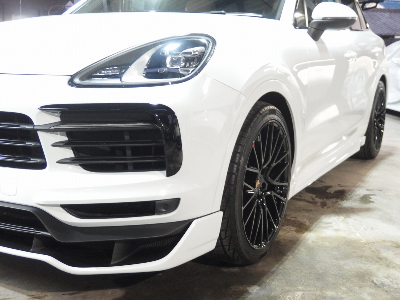 ポルシェ&nbsp;カイエン&nbsp;正規ディーラー車　右ハンドル　EUR-GTエアロ&nbsp;中古車