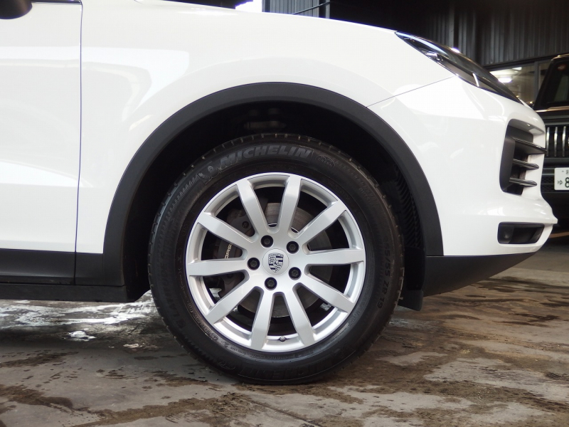 ポルシェ&nbsp;カイエン&nbsp;2019yモデル　正規ディーラー車　右ハンドル&nbsp;中古車