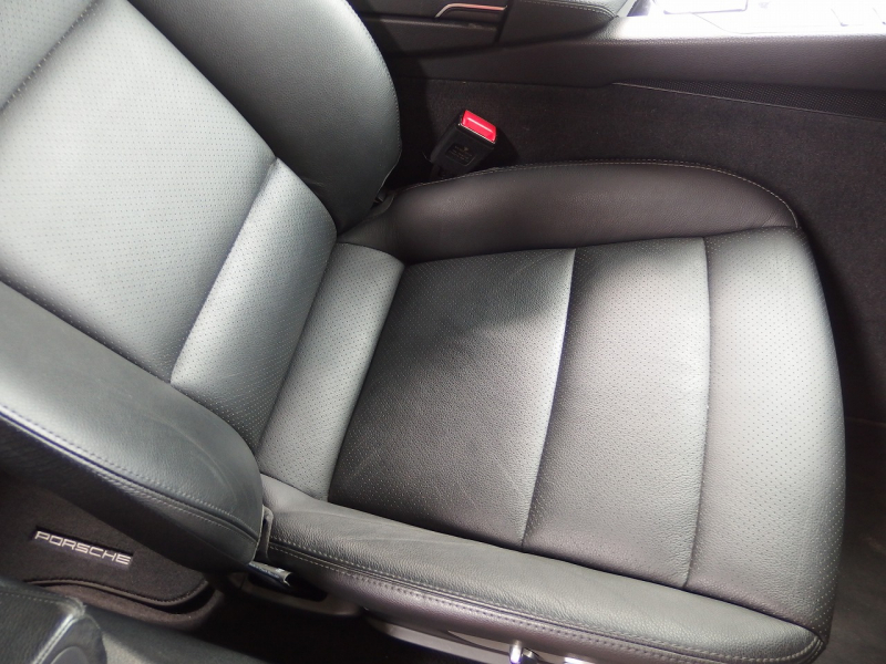 ポルシェ&nbsp;パナメーラ&nbsp;PDK　正規ディーラー車　右ハンドル&nbsp;中古車
