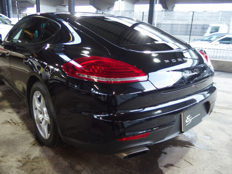 ポルシェ&nbsp;パナメーラ&nbsp;PDK　正規ディーラー車　右ハンドル&nbsp;中古車